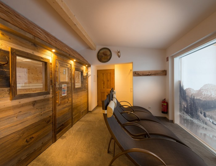 Chalets mit Sauna und Liegebereich