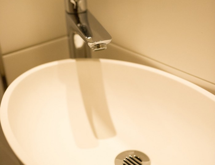 Modernes Badezimmer